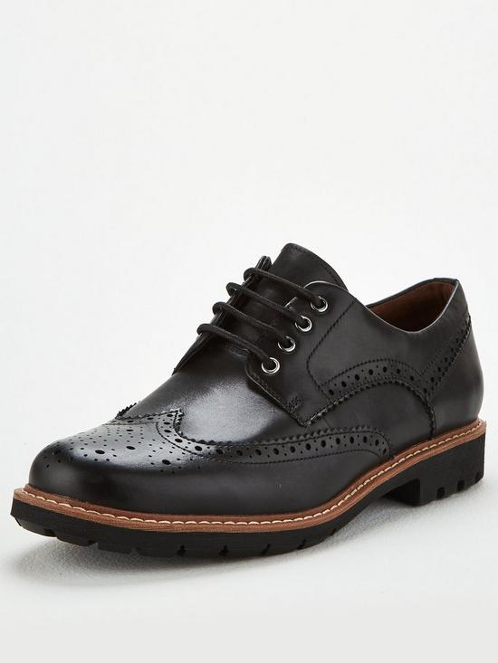 front image of clarks-batcombe-wing-shoe-black