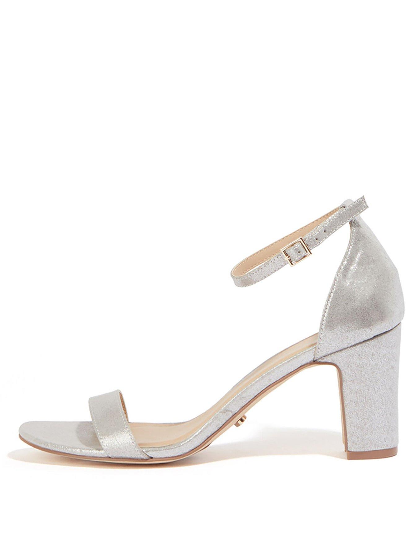 oasis block heel sandals