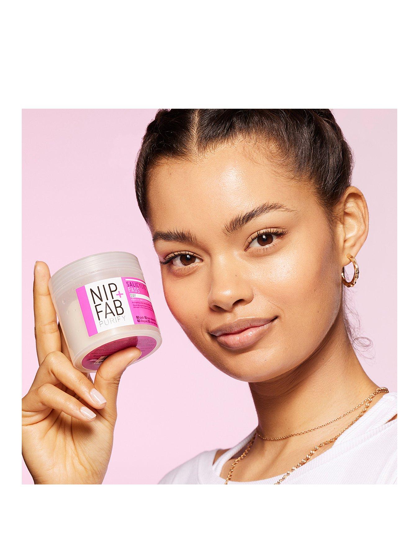 Image 2 of 6 of Nip + Fab Salicylic Acid Day Pads 80ml