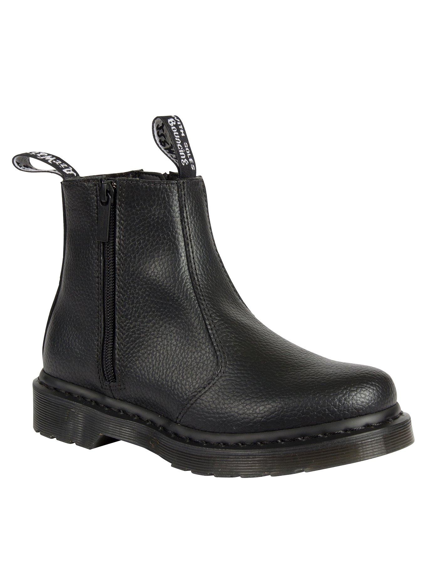 dr martens 2979