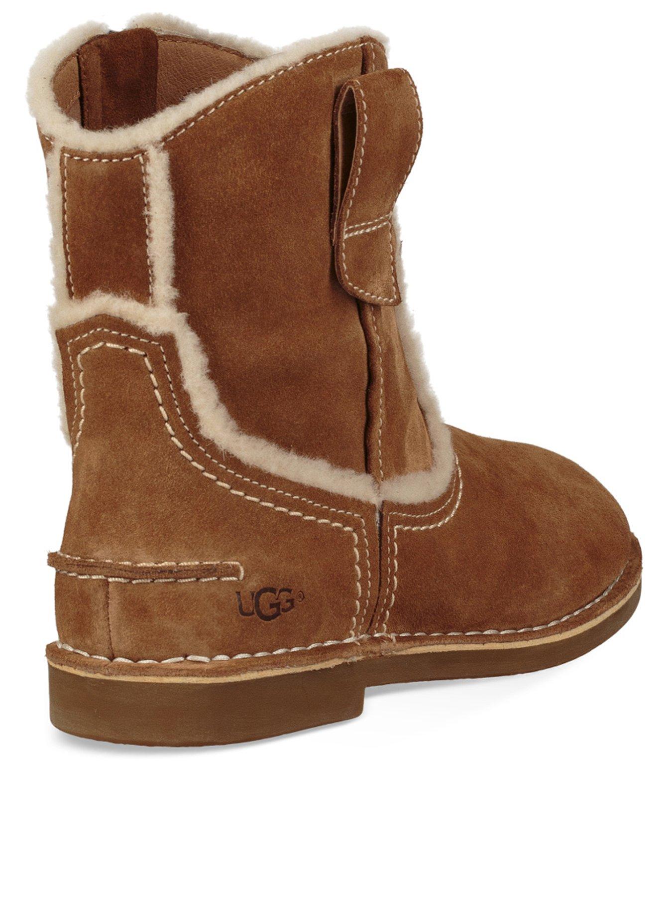 catica ugg boots
