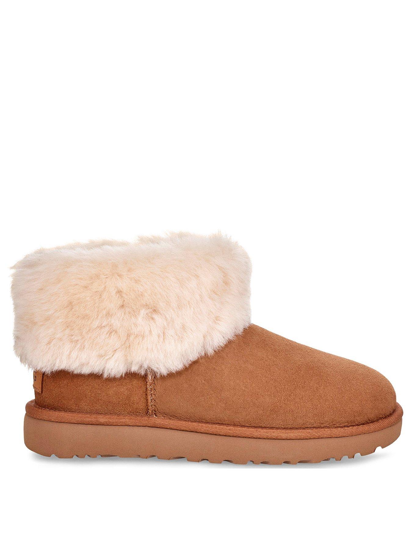 chestnut uggs with fur on outside