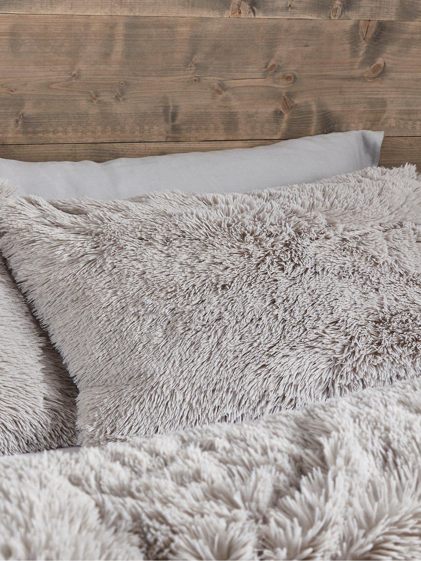 Image 3 of 6 of Catherine Lansfield Cuddly Faux Fur Duvet Cover Set - Silver
