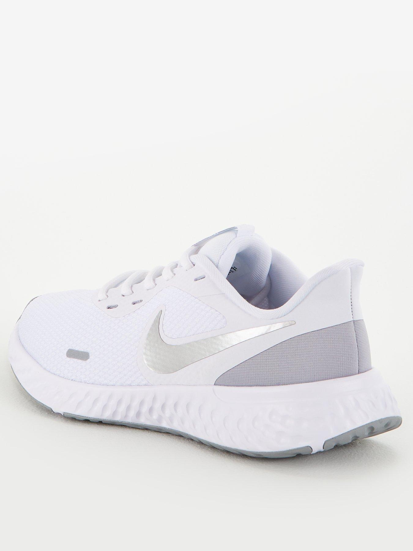 nike revolution 5 womens review