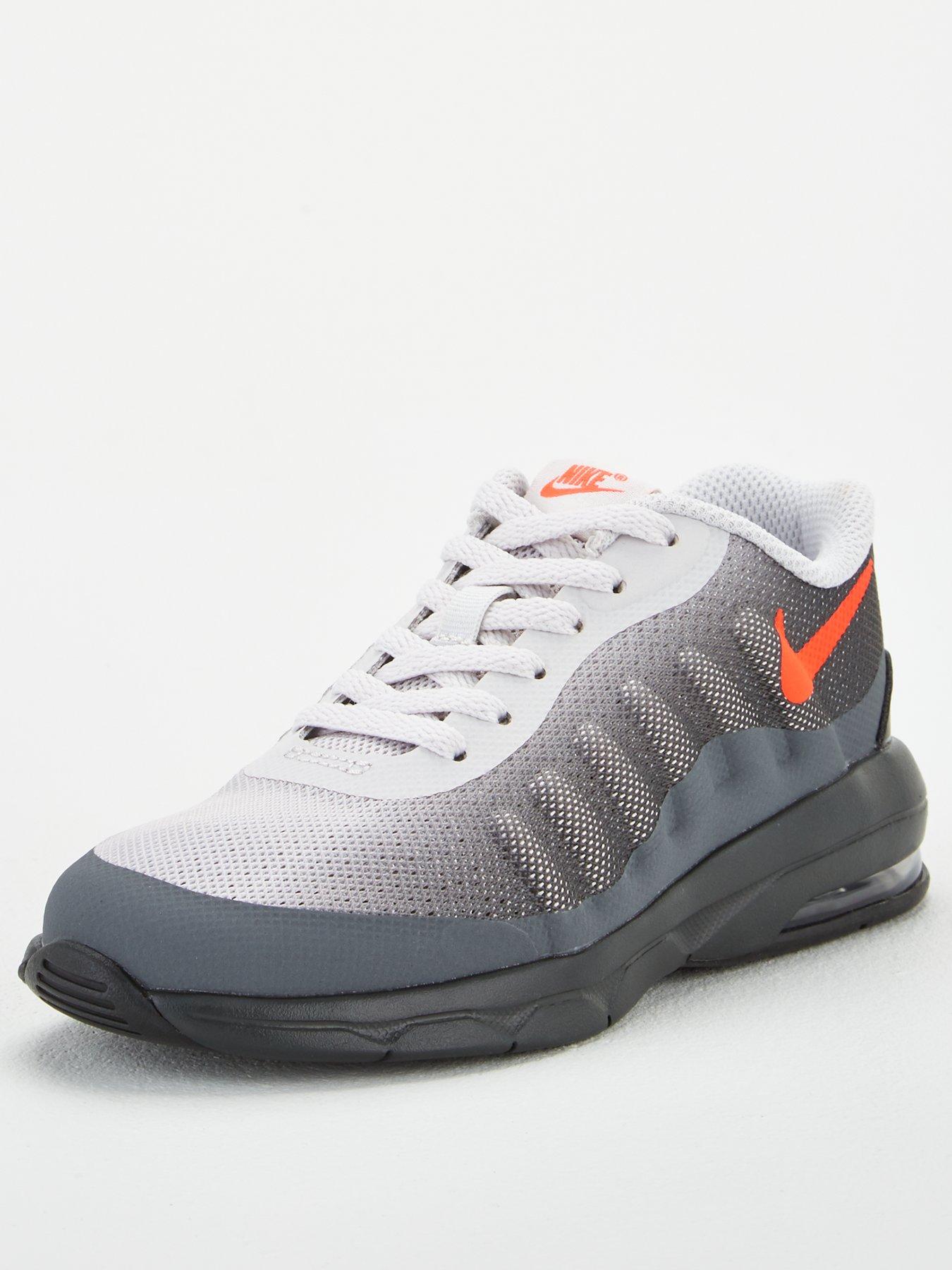 nike air max invigor 35.5