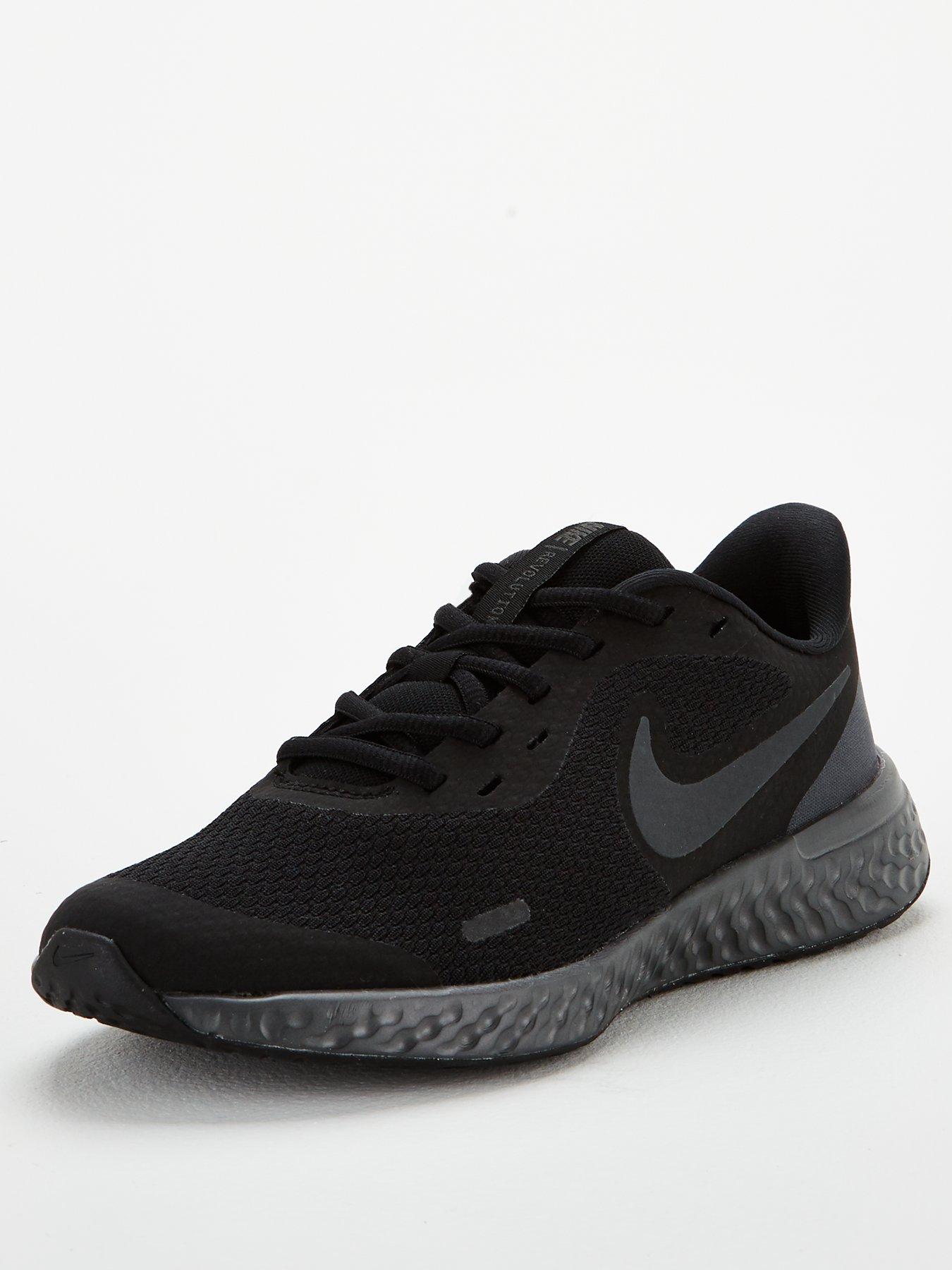 nike trainers for juniors