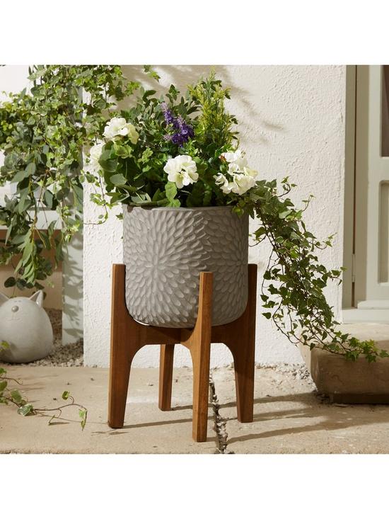 front image of very-home-petal-print-pot-on-wooden-legs-light-grey