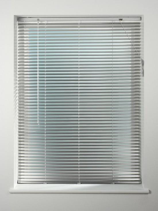 front image of aluminium-venetian-blind