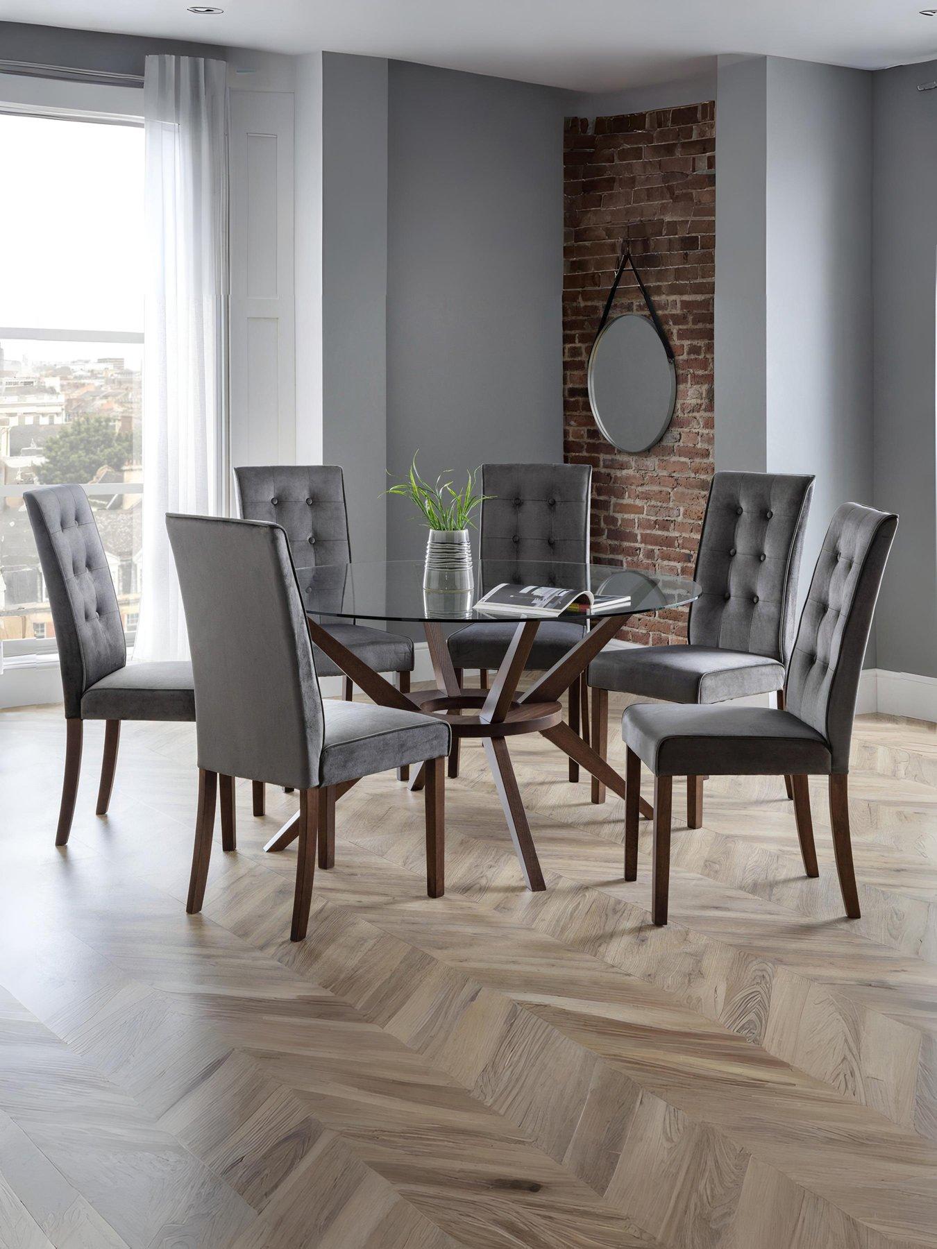 Julian Bowen Chelsea 140 cm Round Glass Dining Table + 6 Madrid Chairs