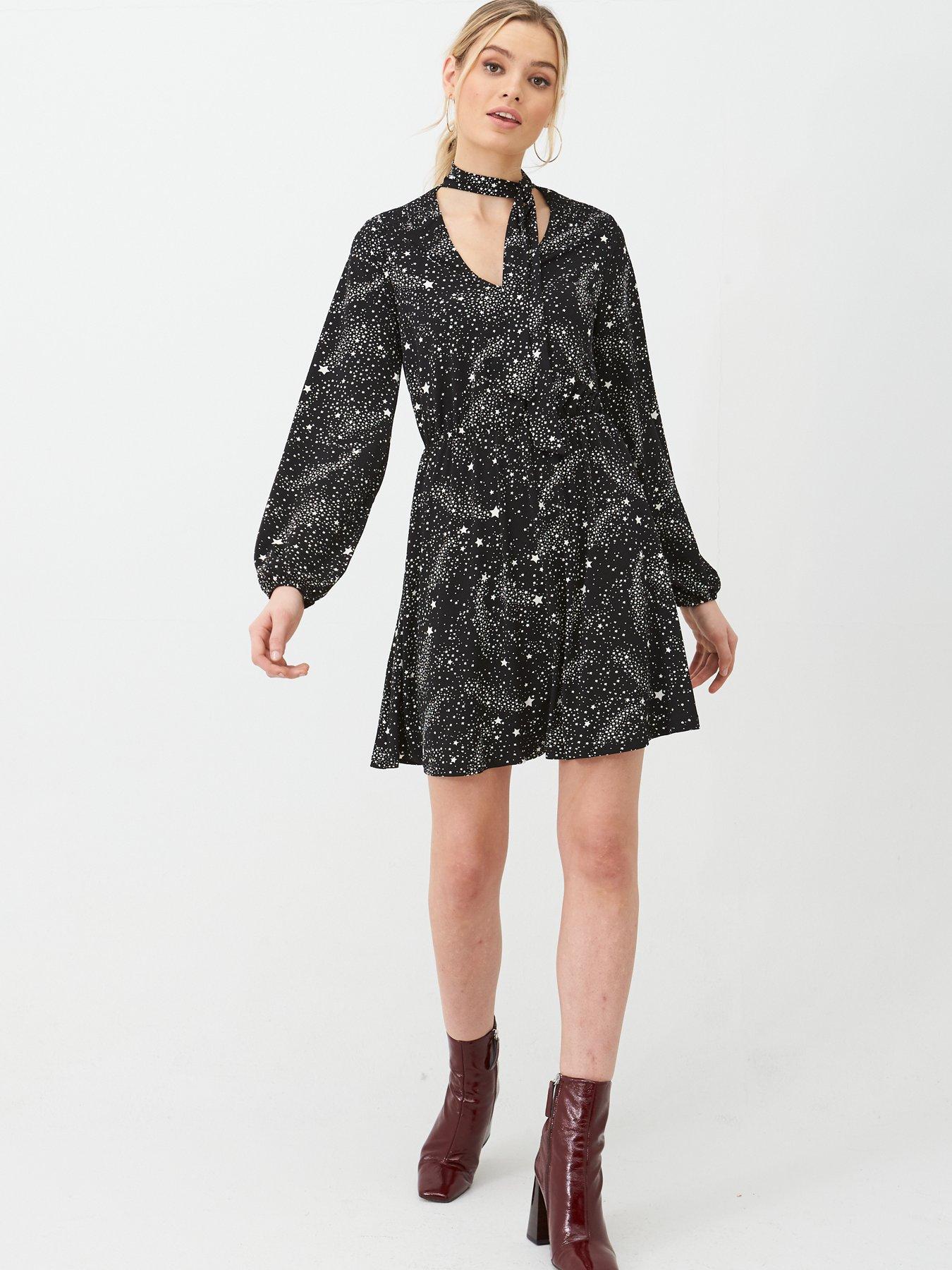 oasis star button dress