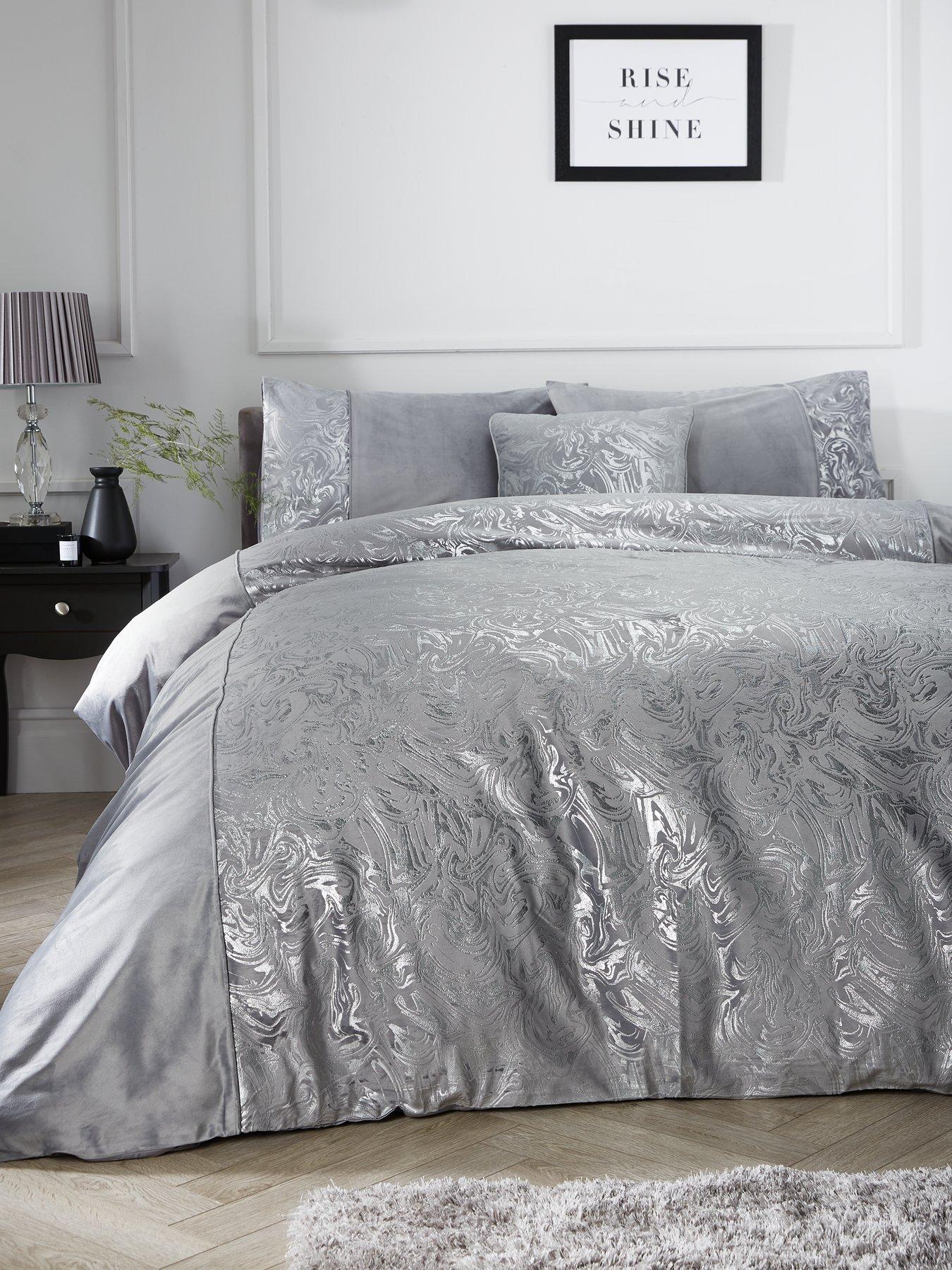 undefined Alexis Marble Foil and Velvet Duvet Cover Set - Silver