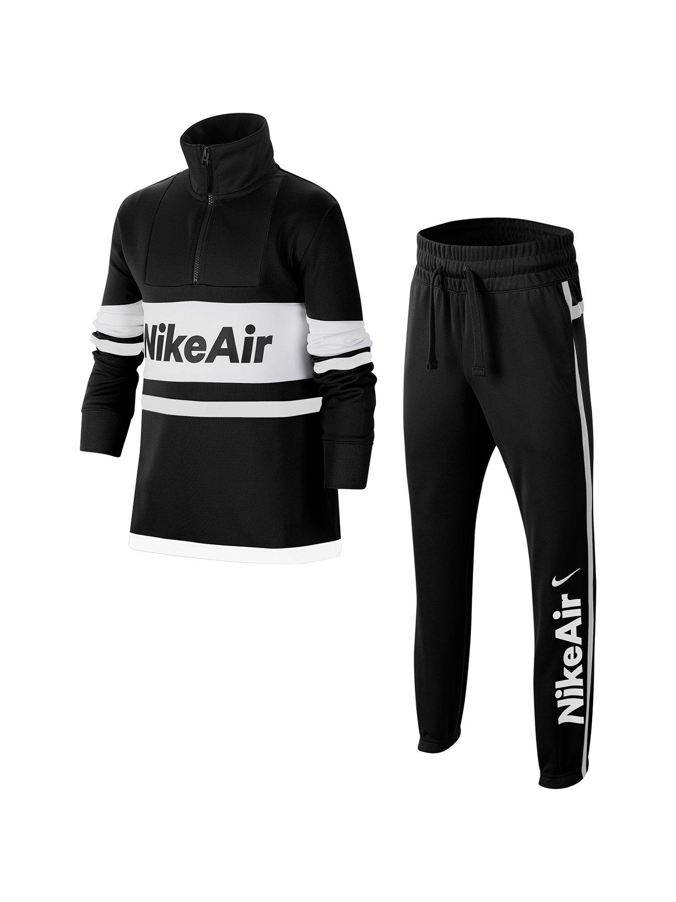 black nike full tracksuit