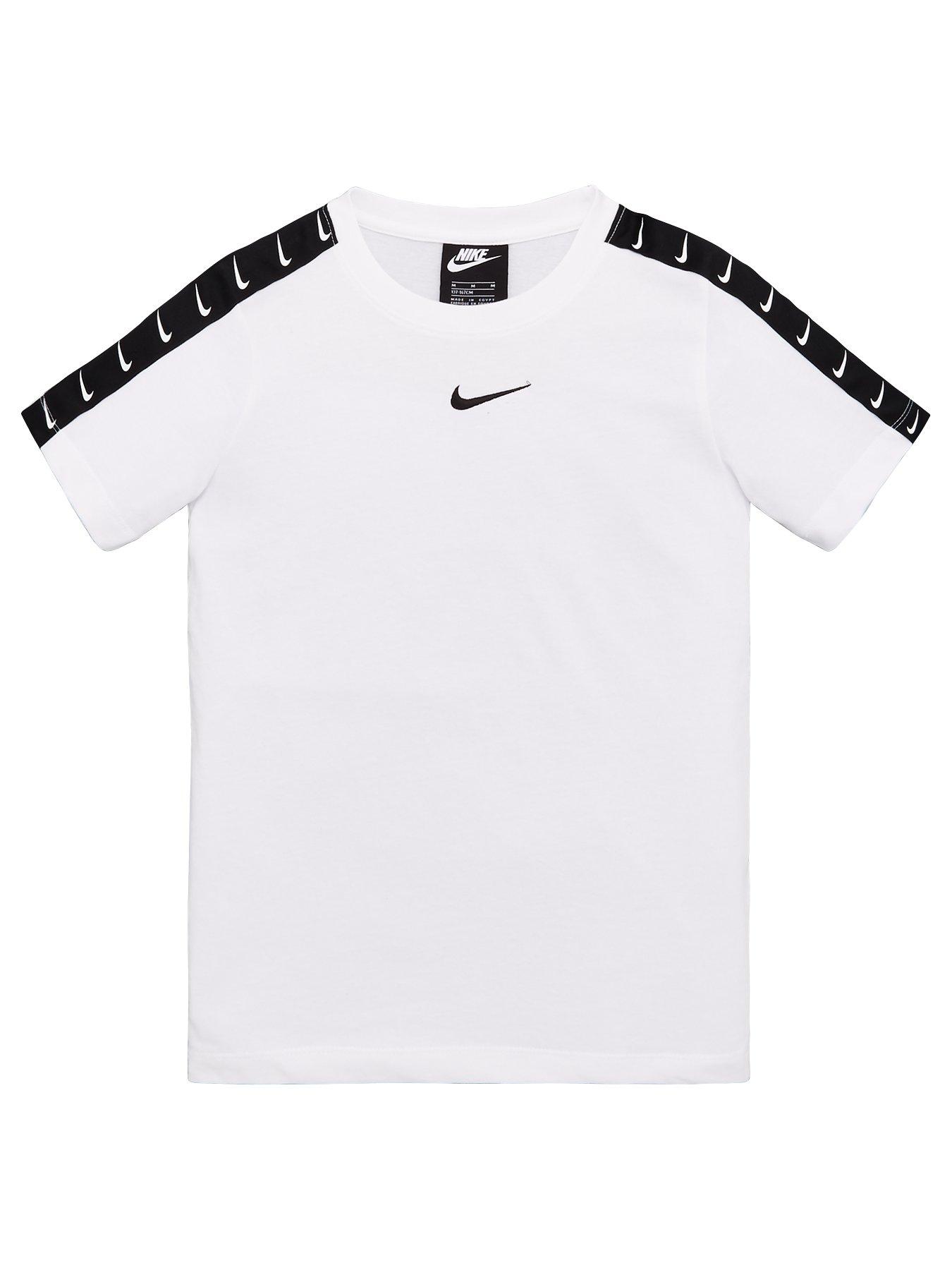 white nike tee shirt