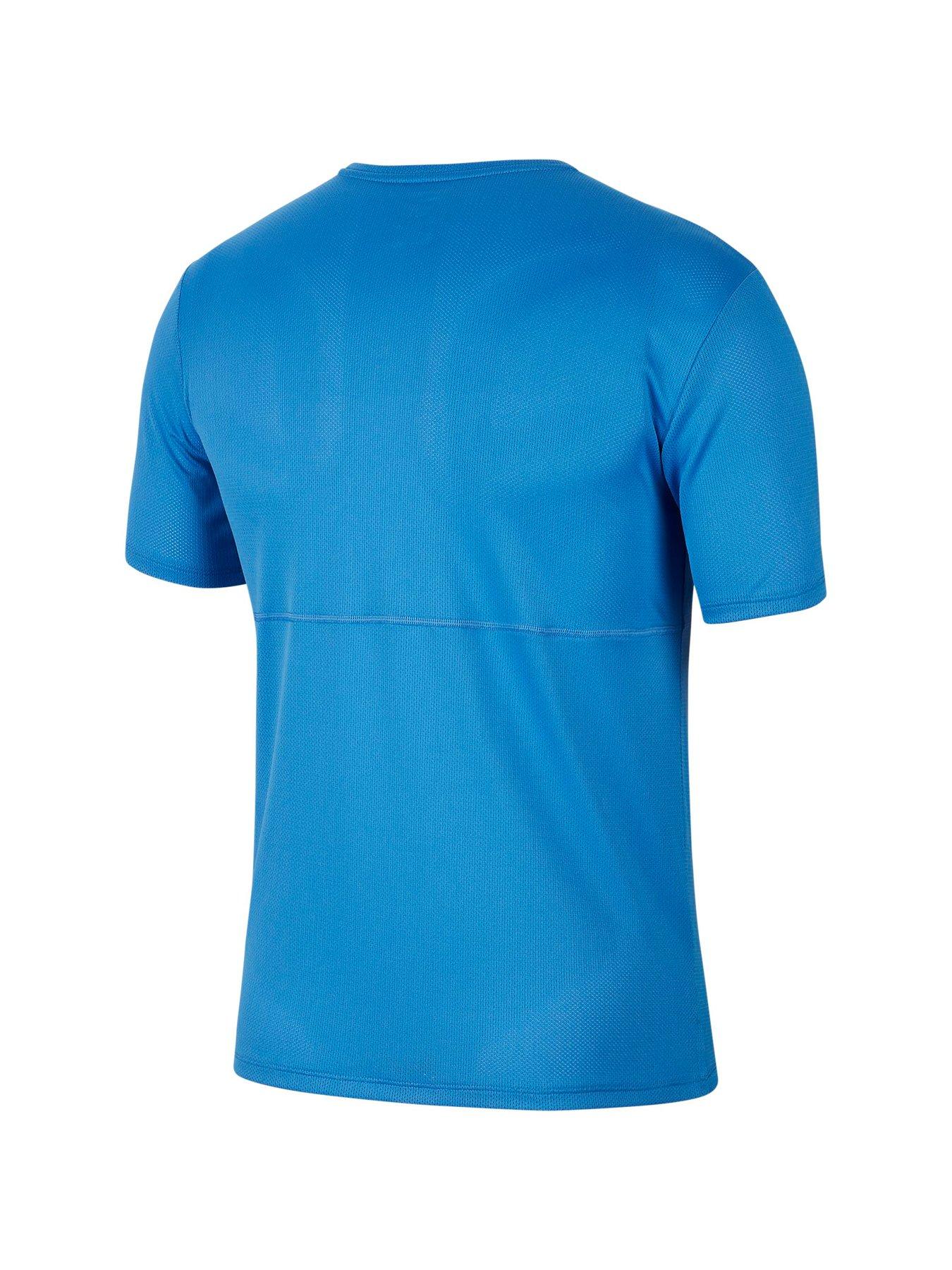 nike graphic t shirts clearance