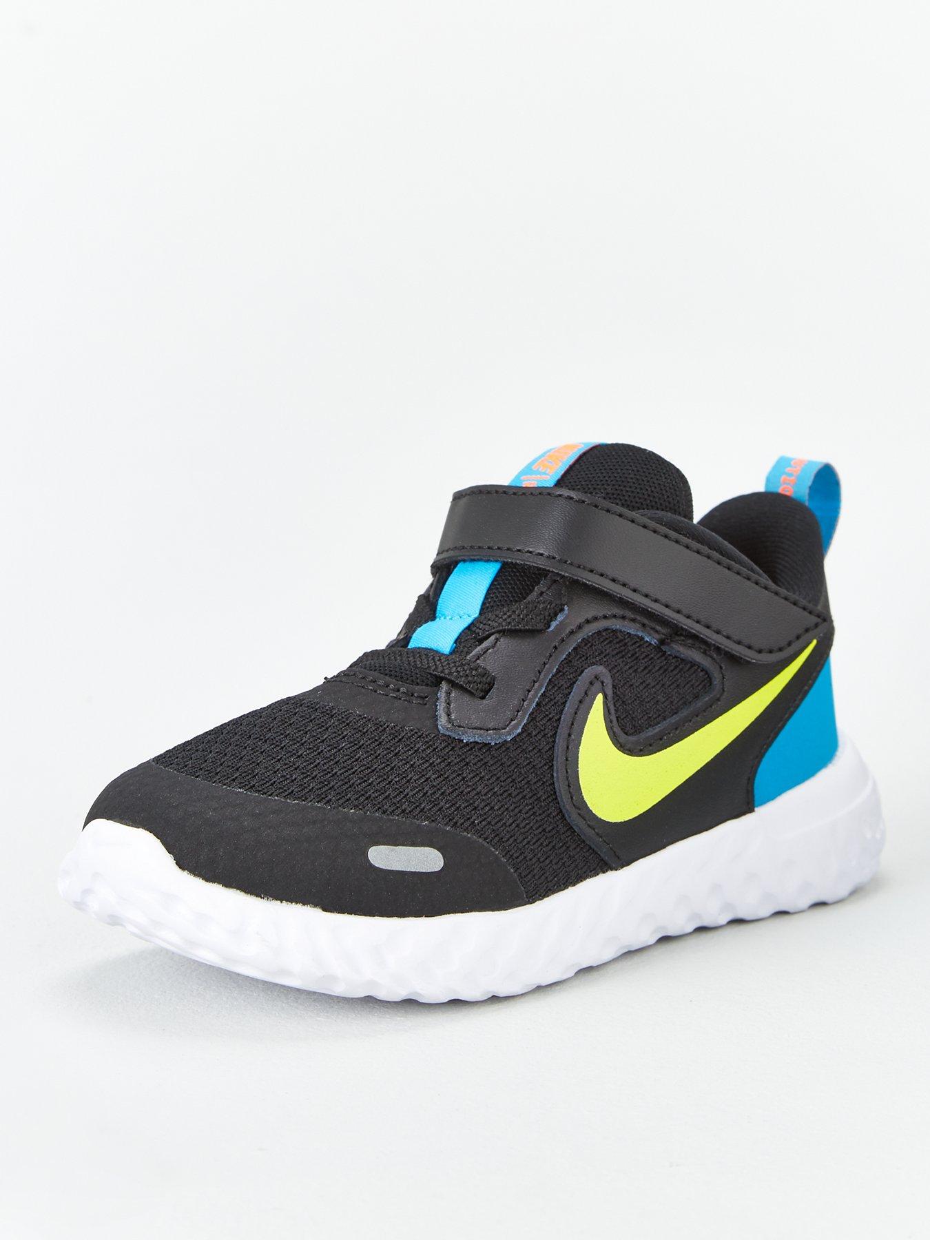 infant size 5 nike trainers