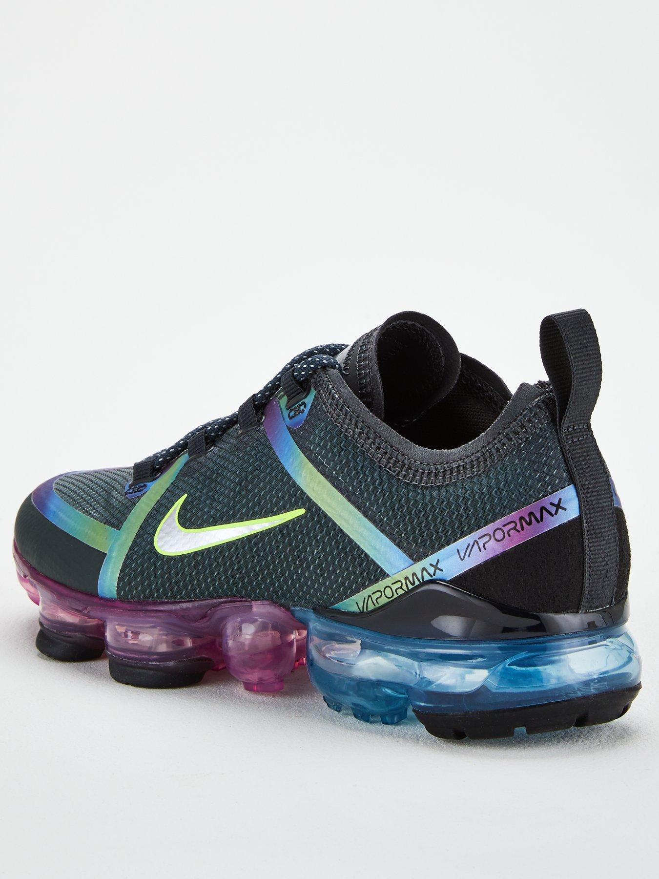 junior black vapormax