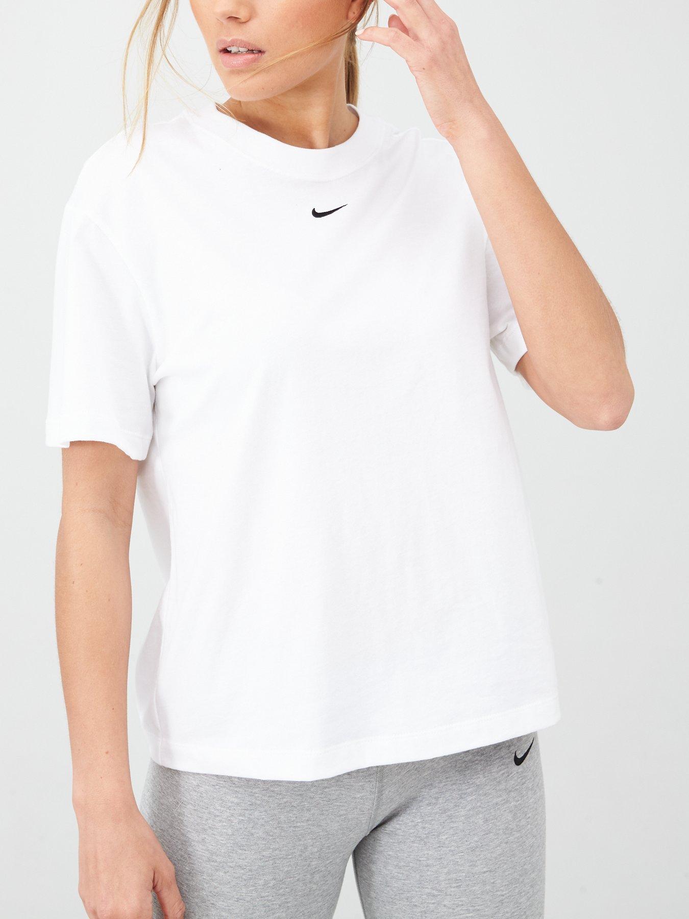 nike nsw essential t shirt