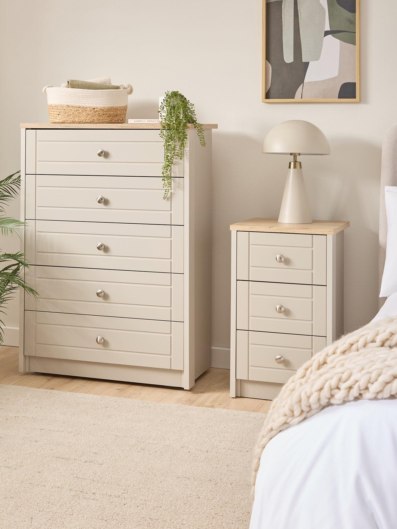 One Call Alderley Ready Assembled 3 Piece Package - Chest of 5 Drawers and 2 Bedside Chests