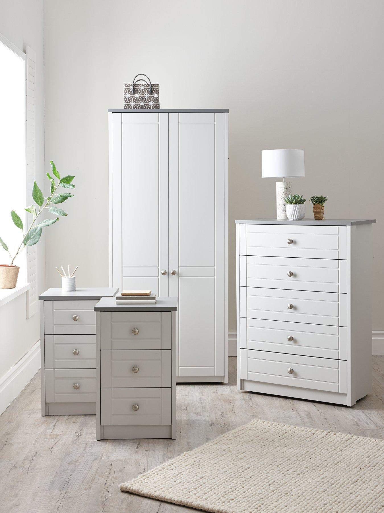 Wardrobe and chest of on sale drawers in one