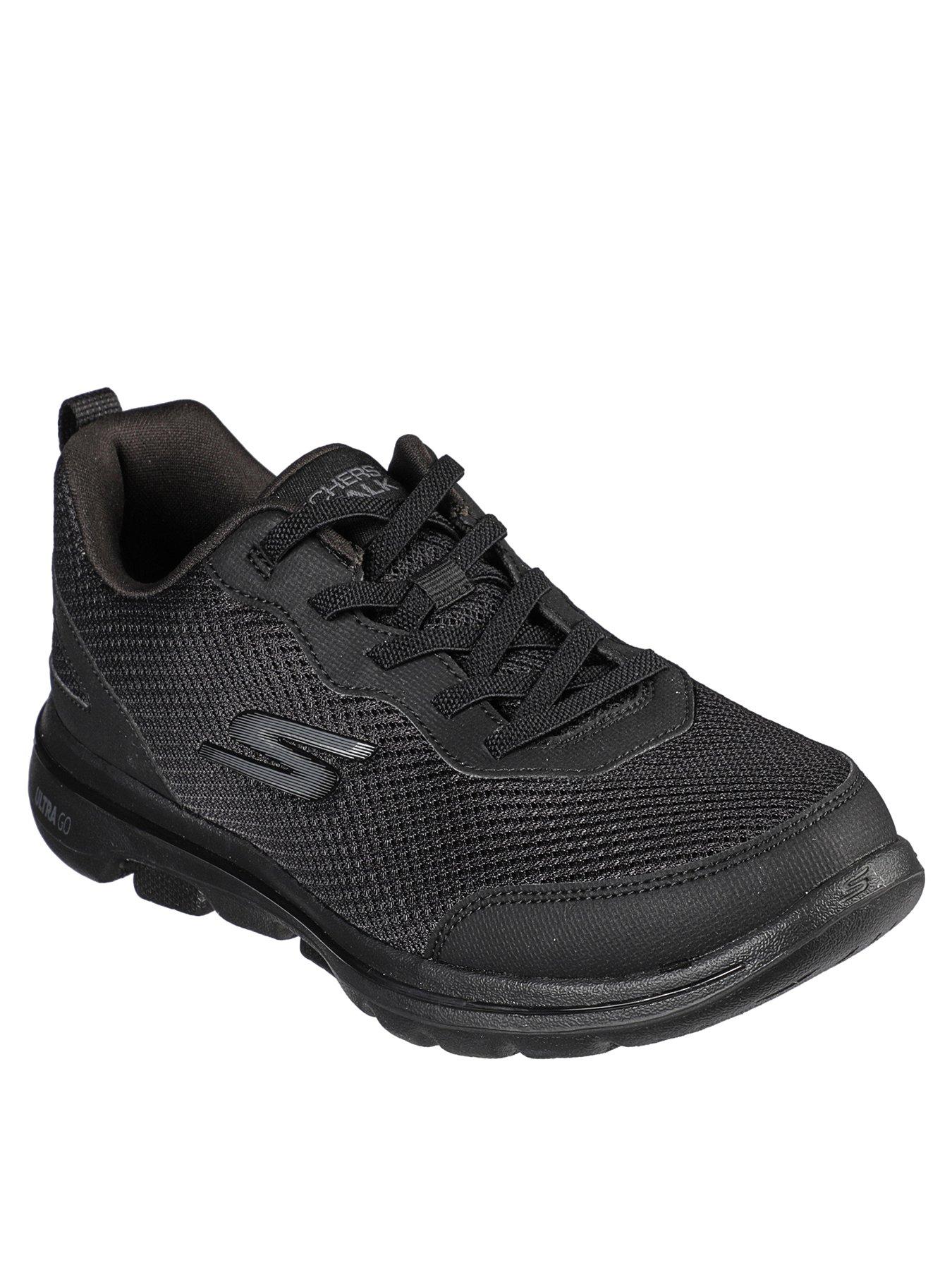 are skechers wide fitting 
