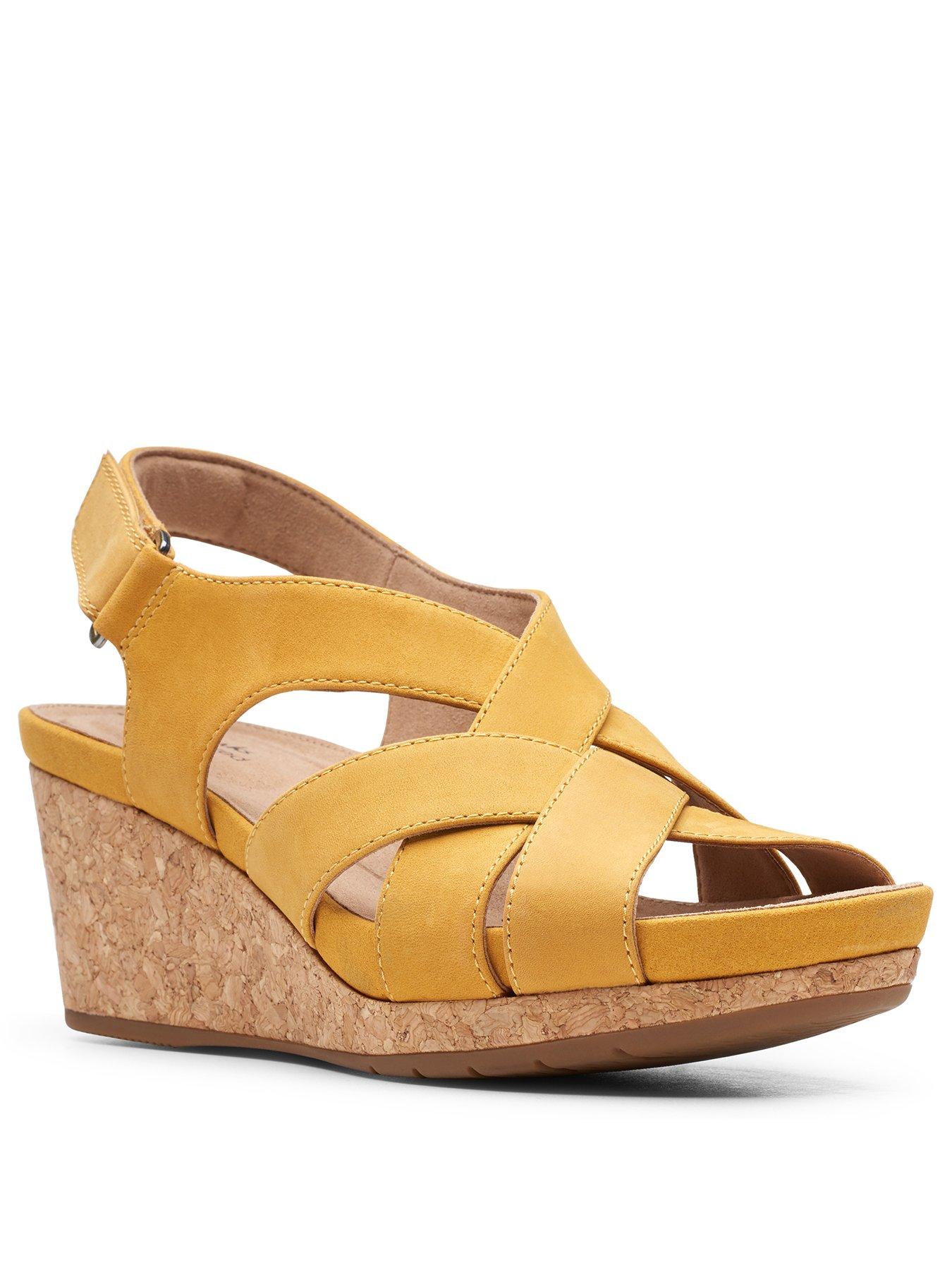 clarks leather wedge sandals