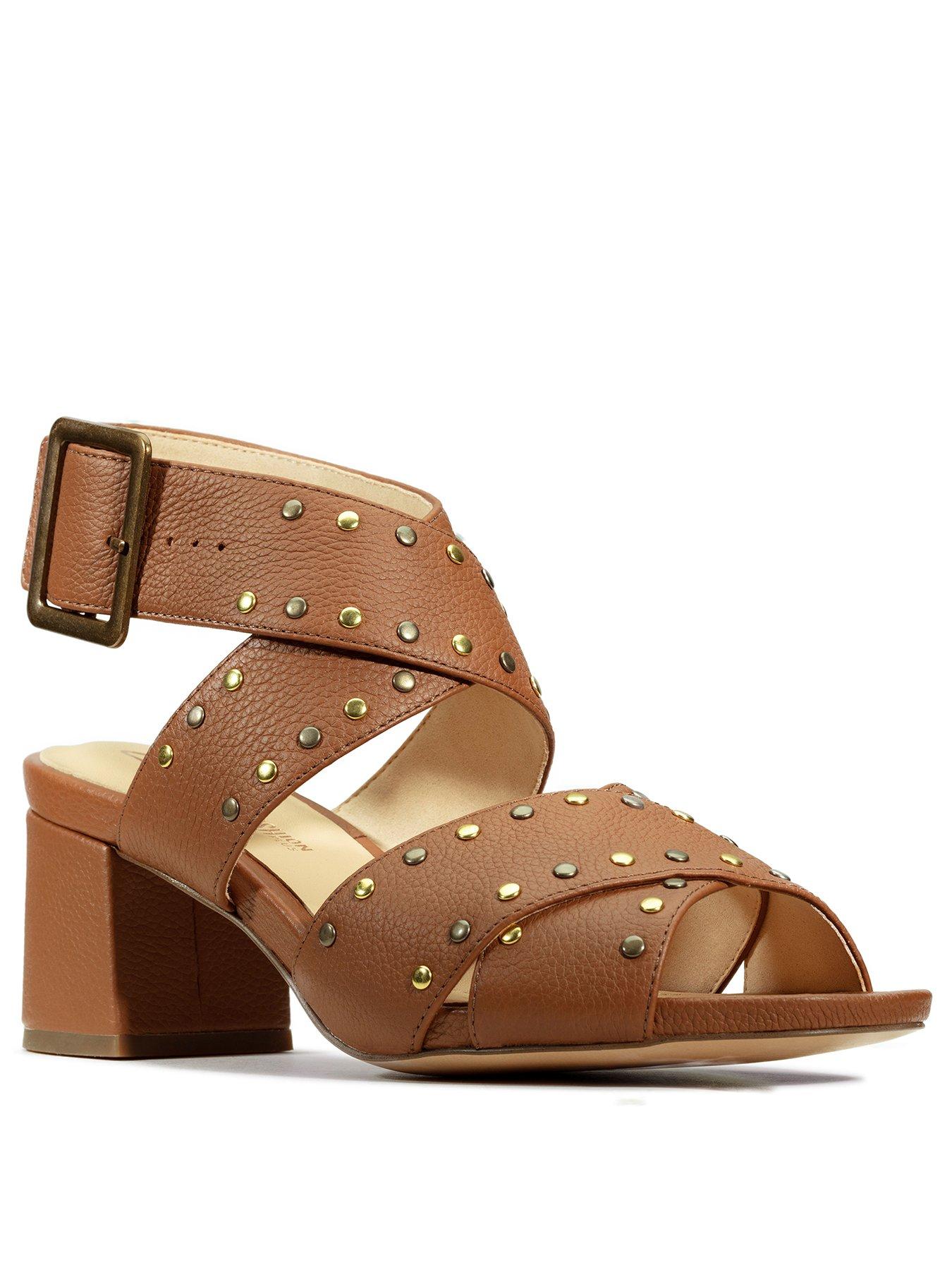 clarks block heel sandal