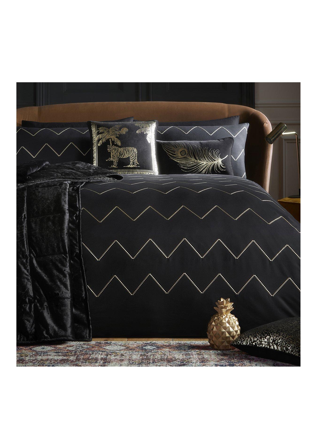 Black Double 4ft 6in Patterned Bedroom Duvet Covers