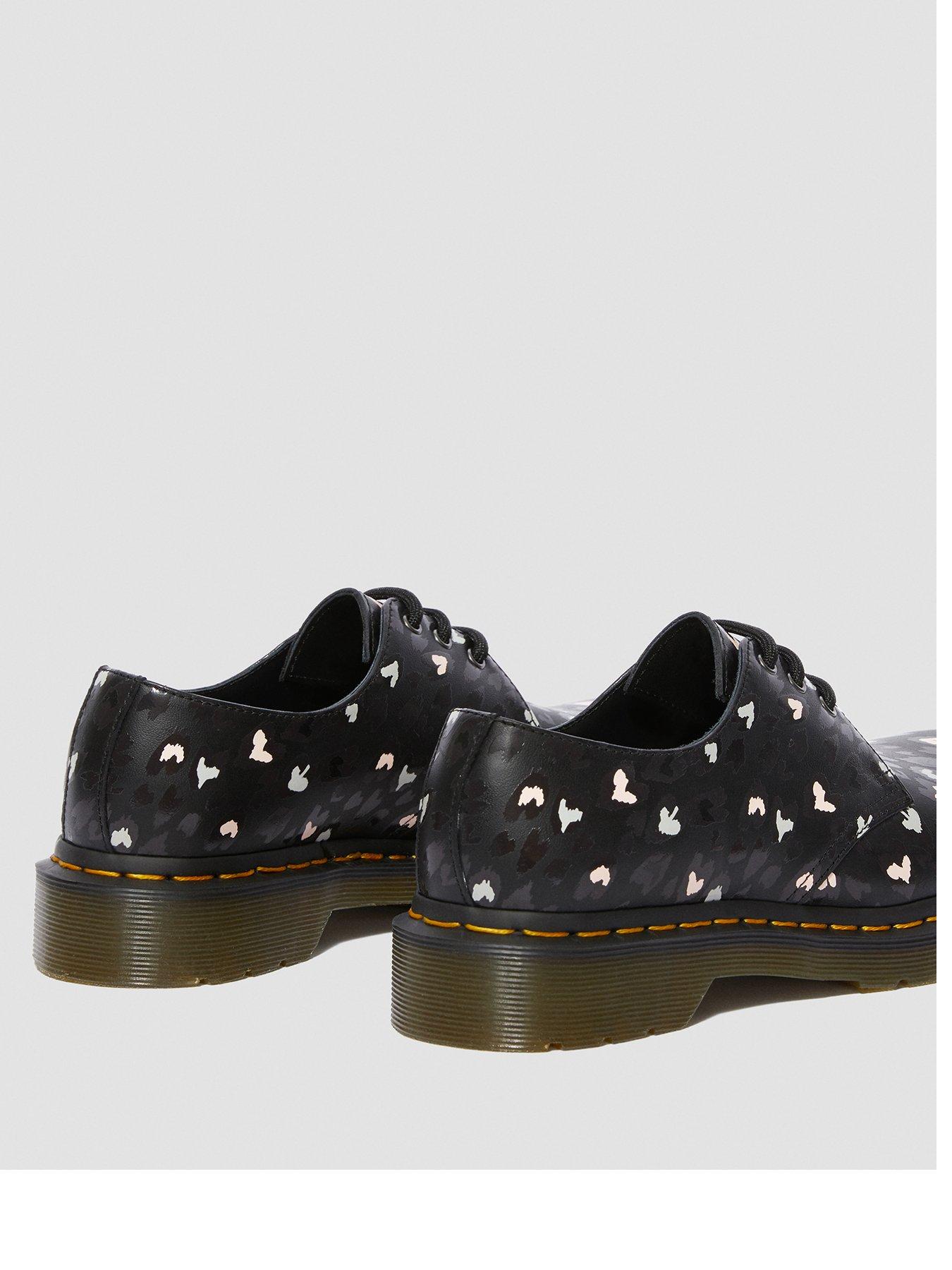 dr martens heart shoes