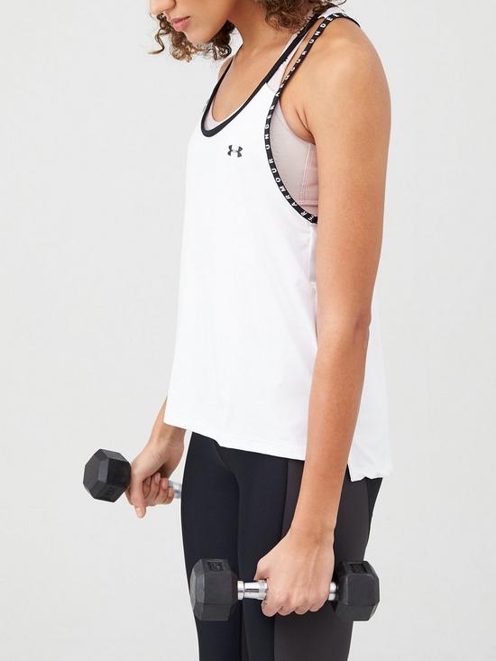 front image of under-armour-knockout-tank-top-whiteblack