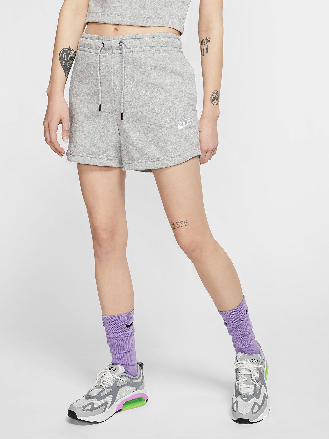 nike nsw classic fit shorts