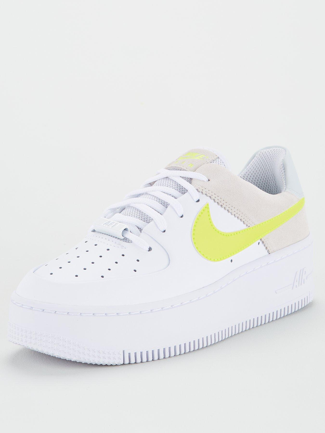 air force one with yellow tick