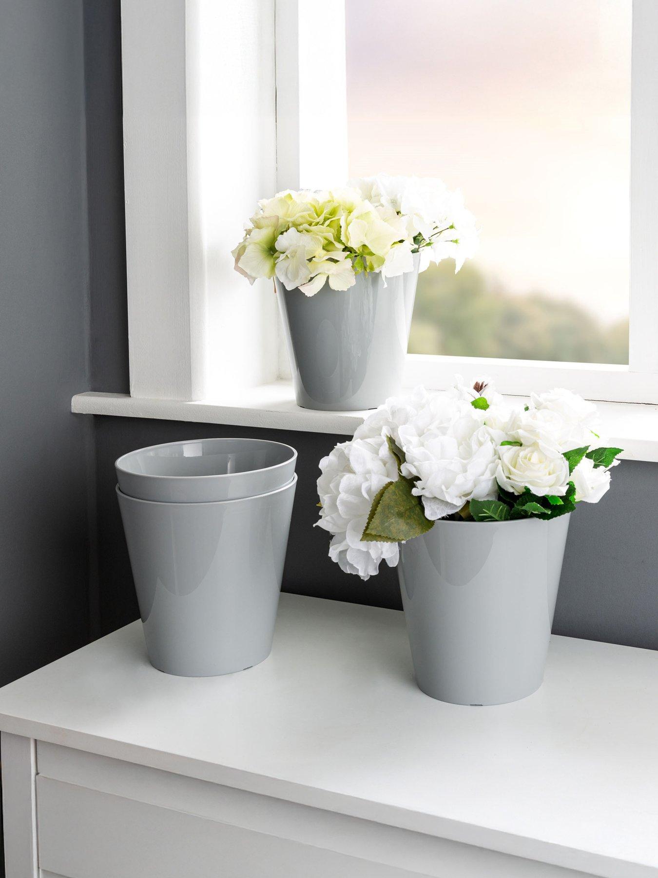 wham-set-of-4-grey-16cm-round-studio-planter-covers