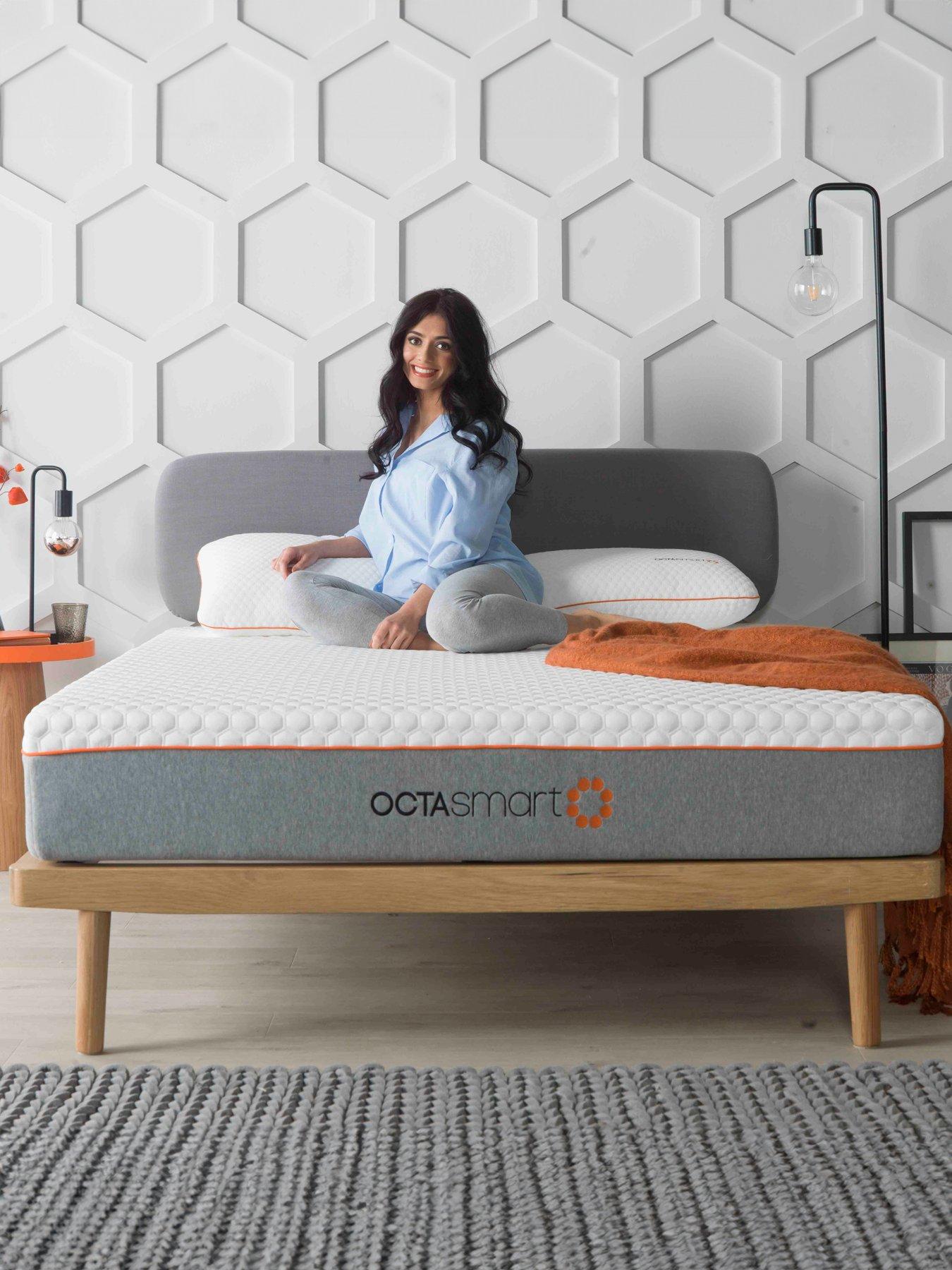 Image 6 of 6 of Dormeo Octasmart Hybrid Deluxe Mattress - Medium/Soft