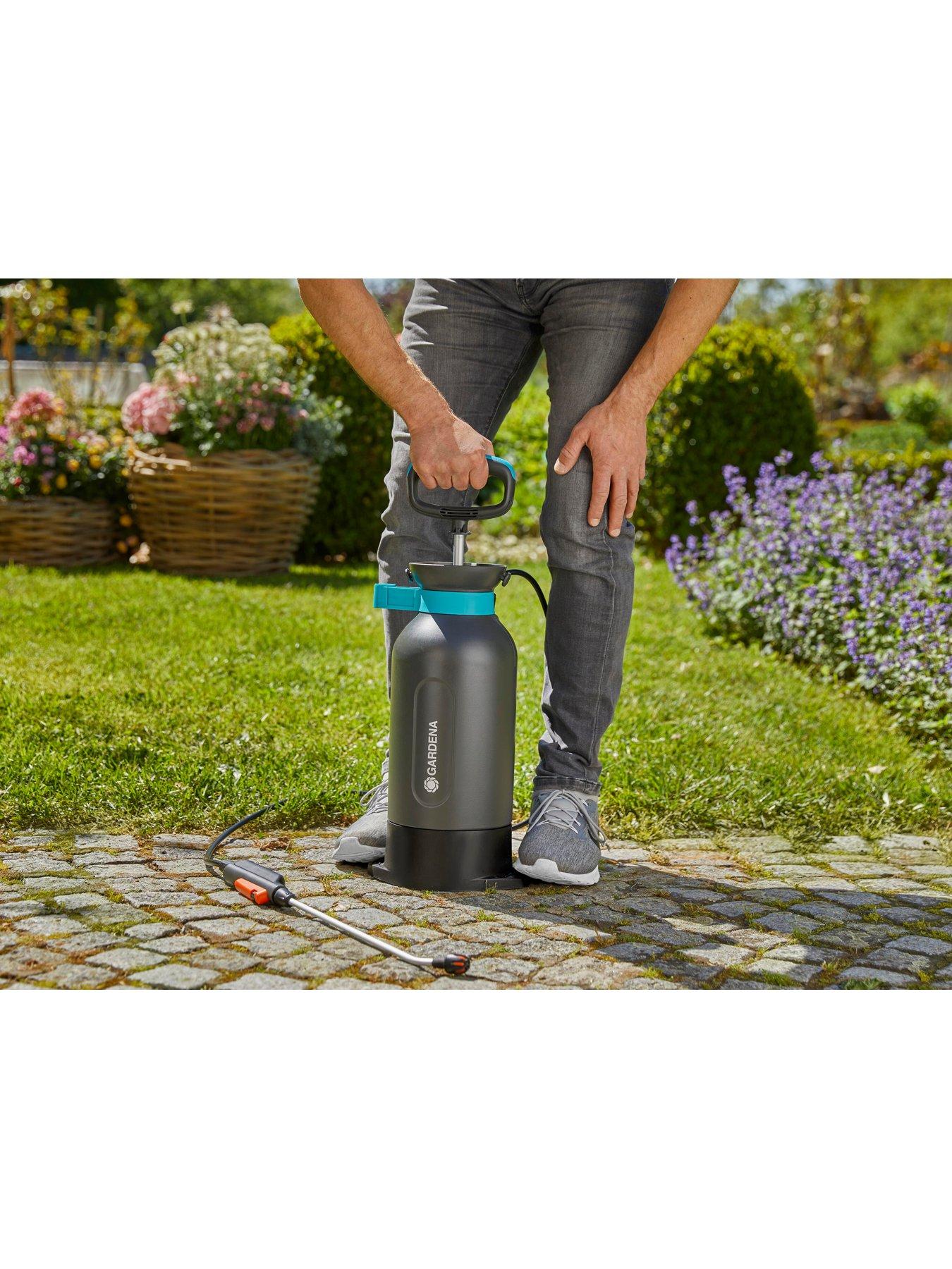 Image 2 of 5 of Gardena 5l Pressure Sprayer