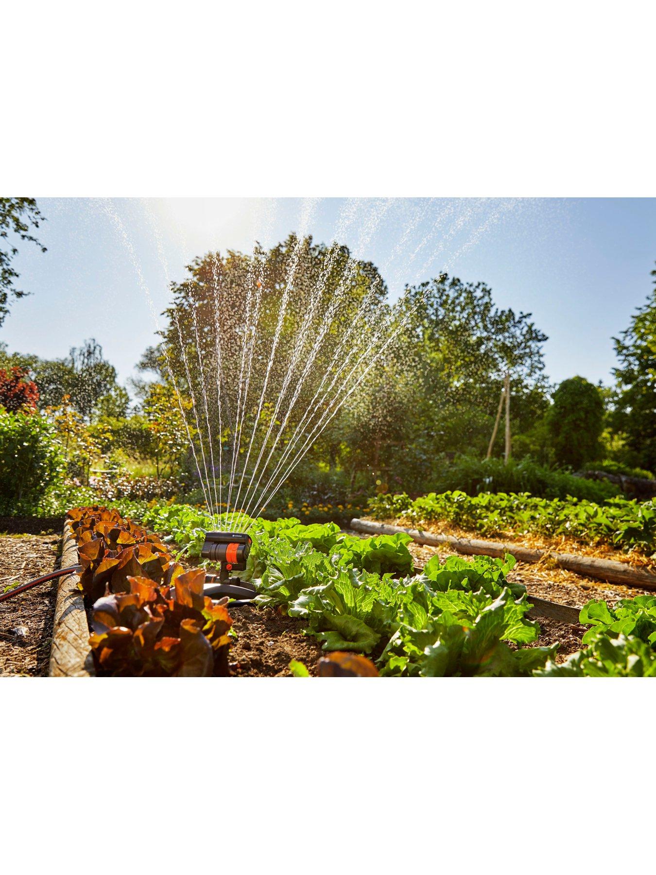 Image 3 of 4 of Gardena AquaZoom Compact Oscillating Sprinkler