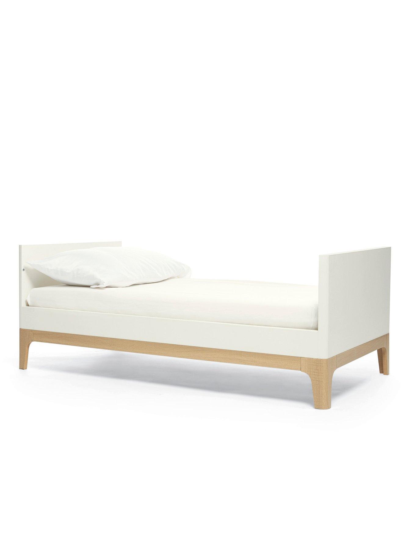 mamas and papas white cot bed