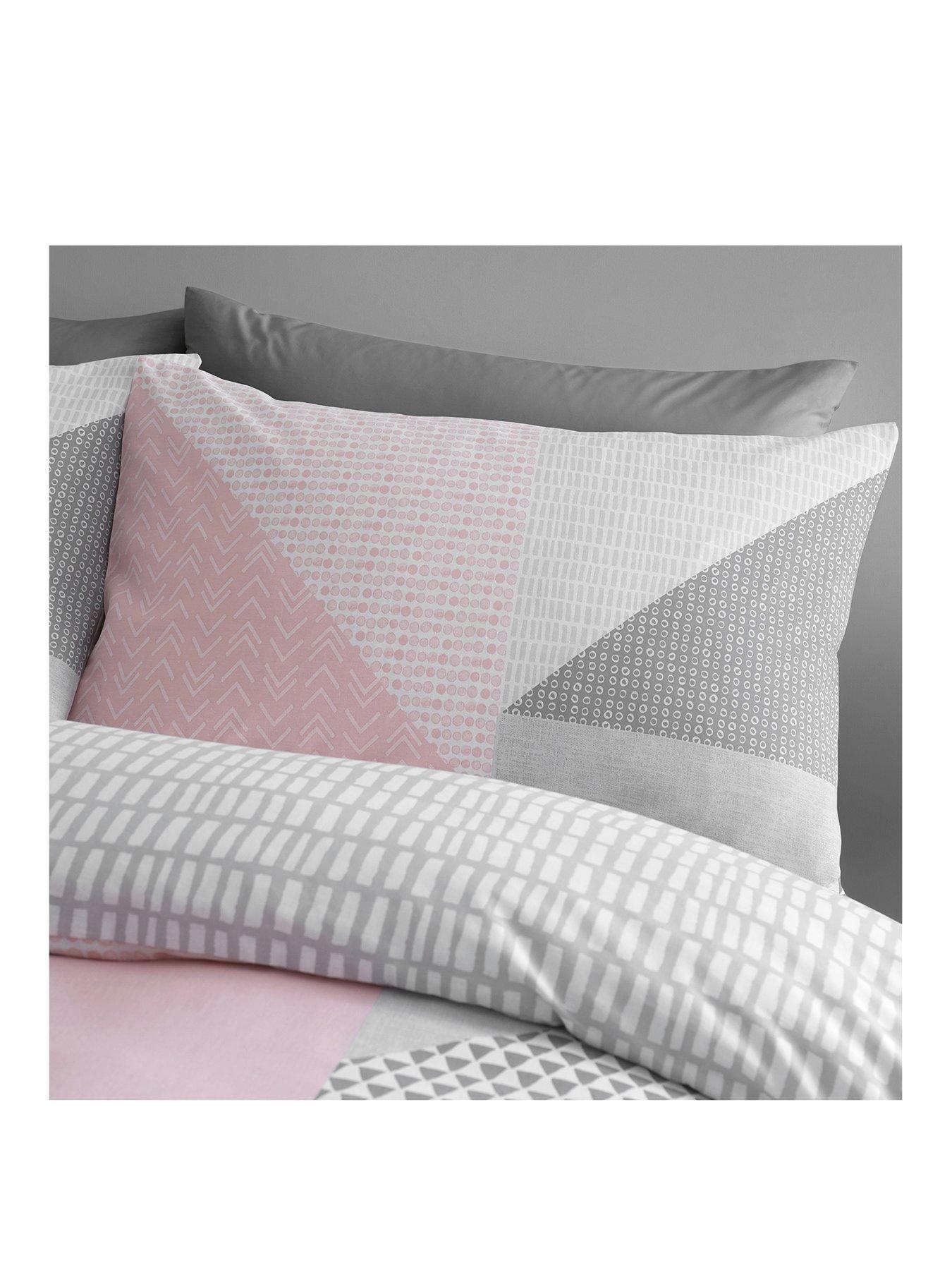 Catherine Lansfield Larsson Geo Duvet Cover Set Pink