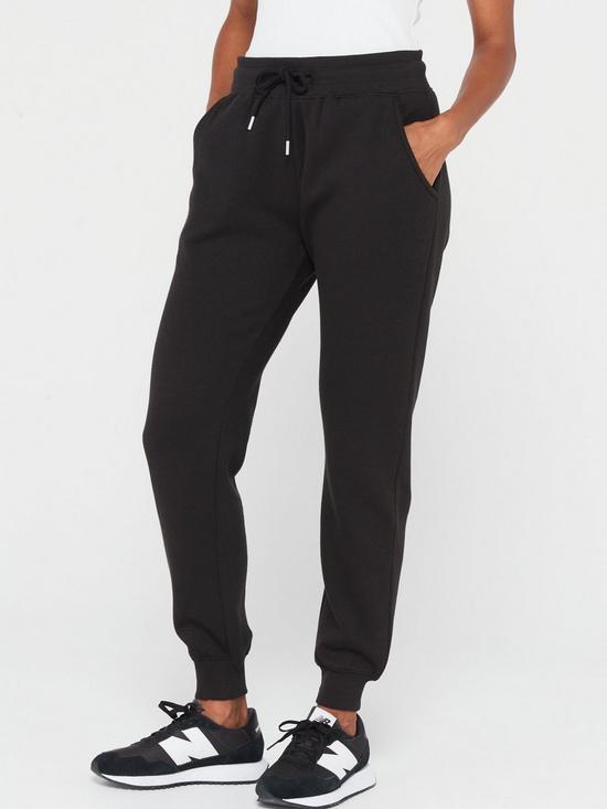 front image of everyday-the-essential-joggers-black