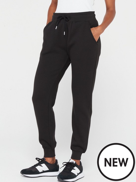 front image of everyday-the-essential-joggers-black