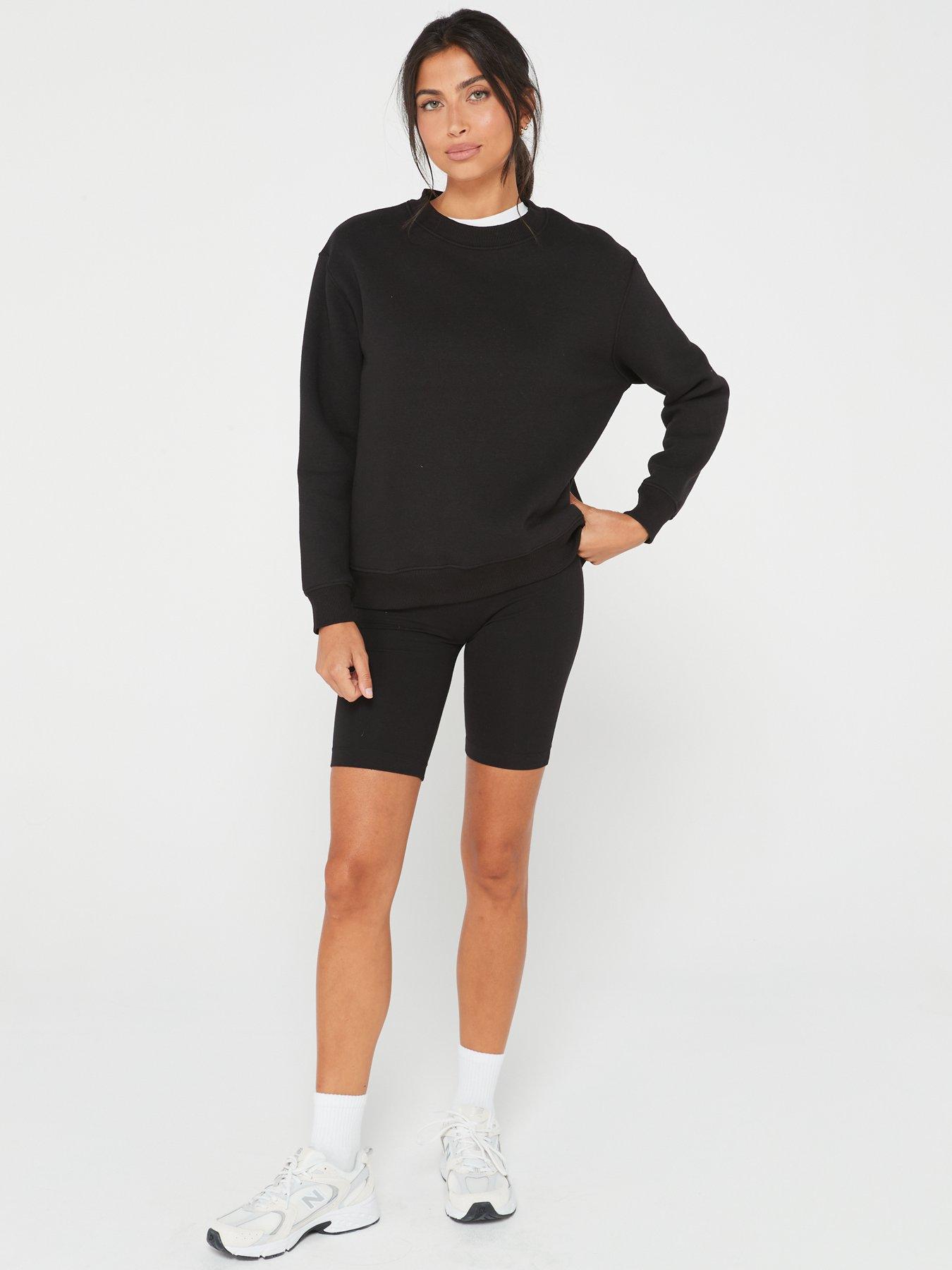  image of everyday-the-essential-crew-neck-sweat-black