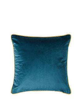 velvet-piped-cushion