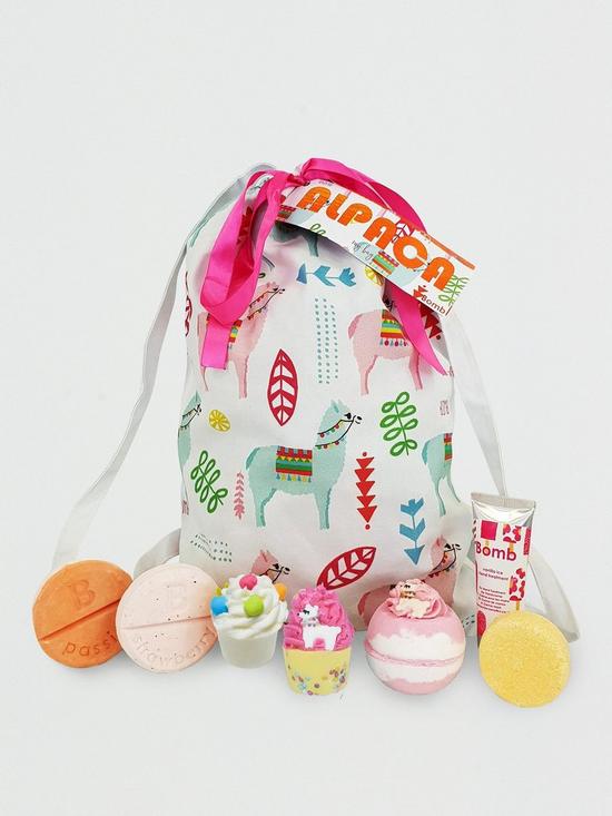 front image of bomb-cosmetics-alpaca-my-bag-sack