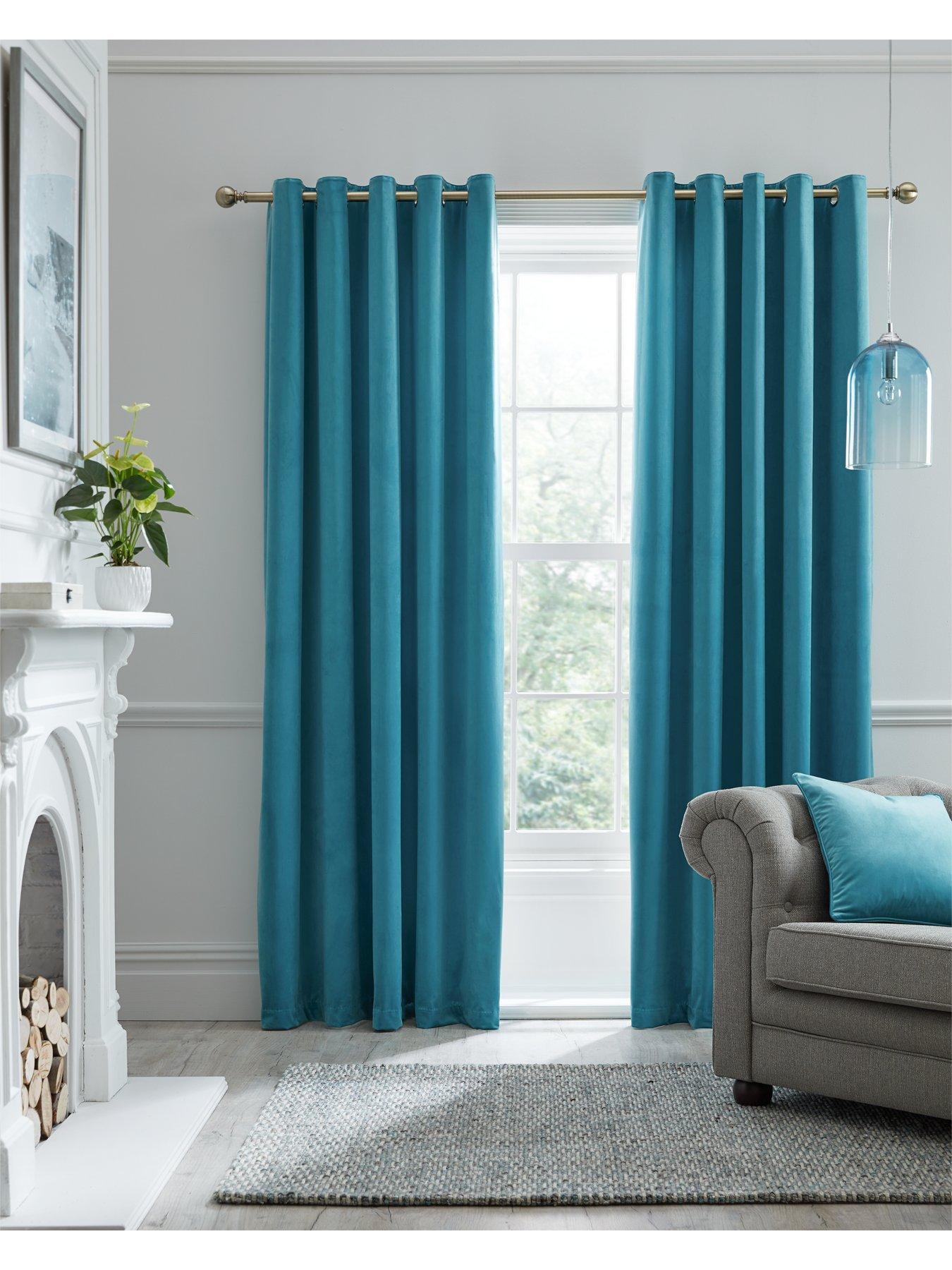 eyelet curtains meaning