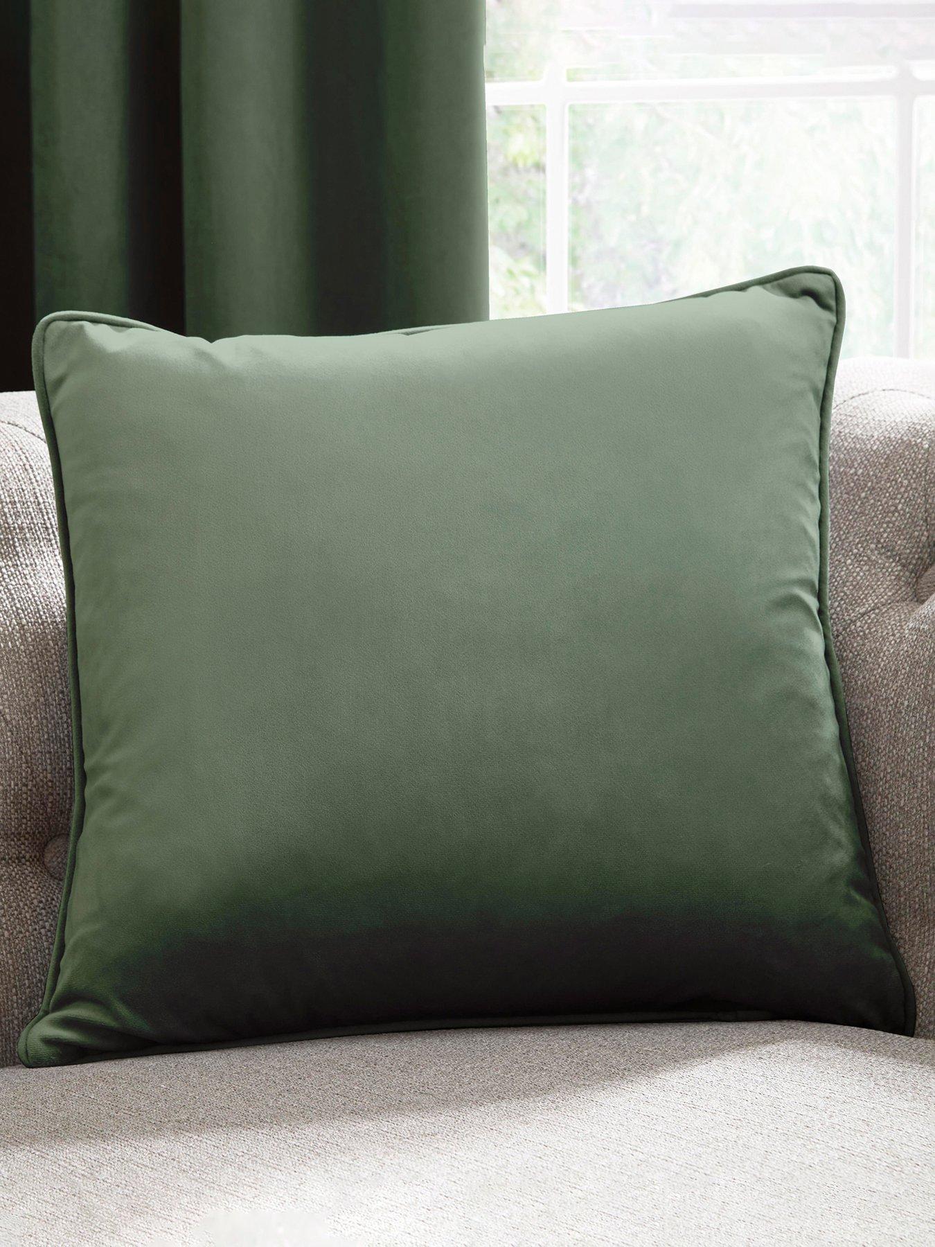 Laurence Llewelyn-Bowen Montrose Velvet Piped Cushion