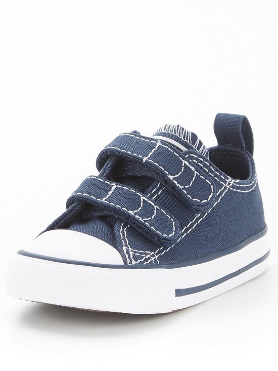 front image of converse-chuck-taylor-all-star-ox-infant-boys-2v-canvas-trainers--navywhite