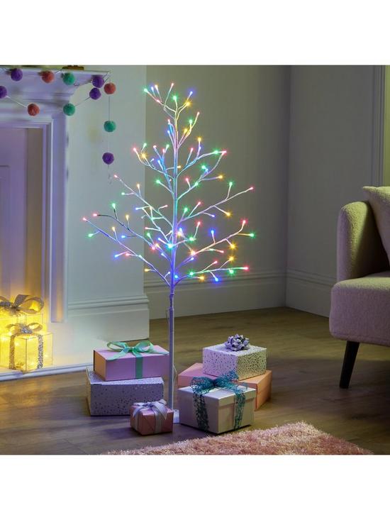 front image of festive-4ft-flat-white-indooroutdoor-christmas-tree
