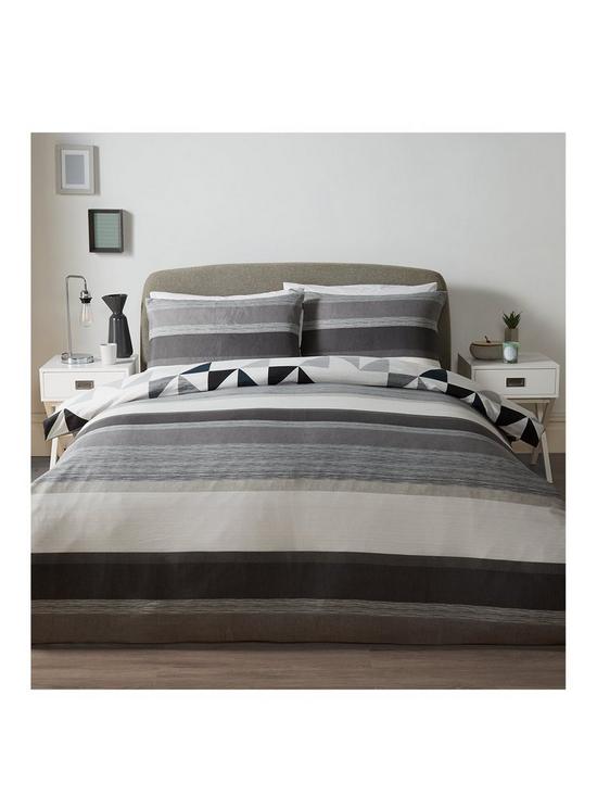 front image of fusion-hendra-duvet-cover-set