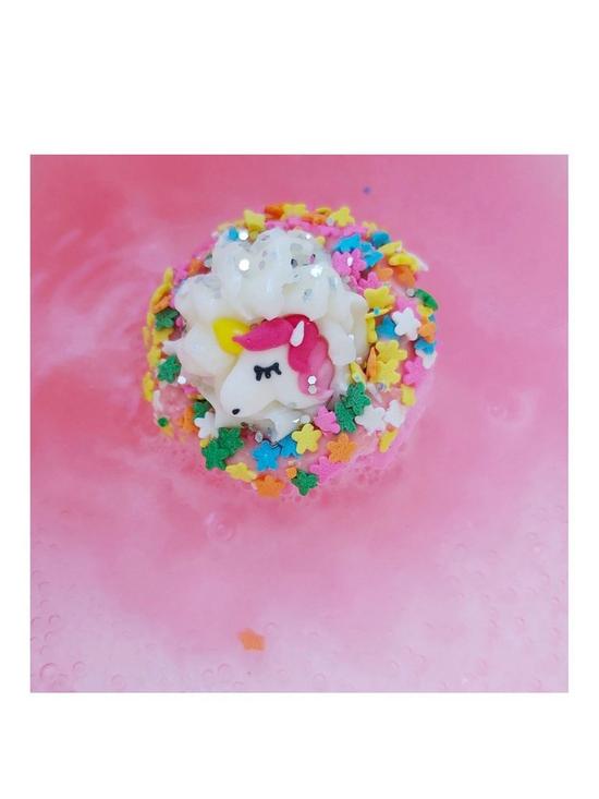 stillFront image of bomb-cosmetics-unicorn-nights-bath-bomb-gift-set
