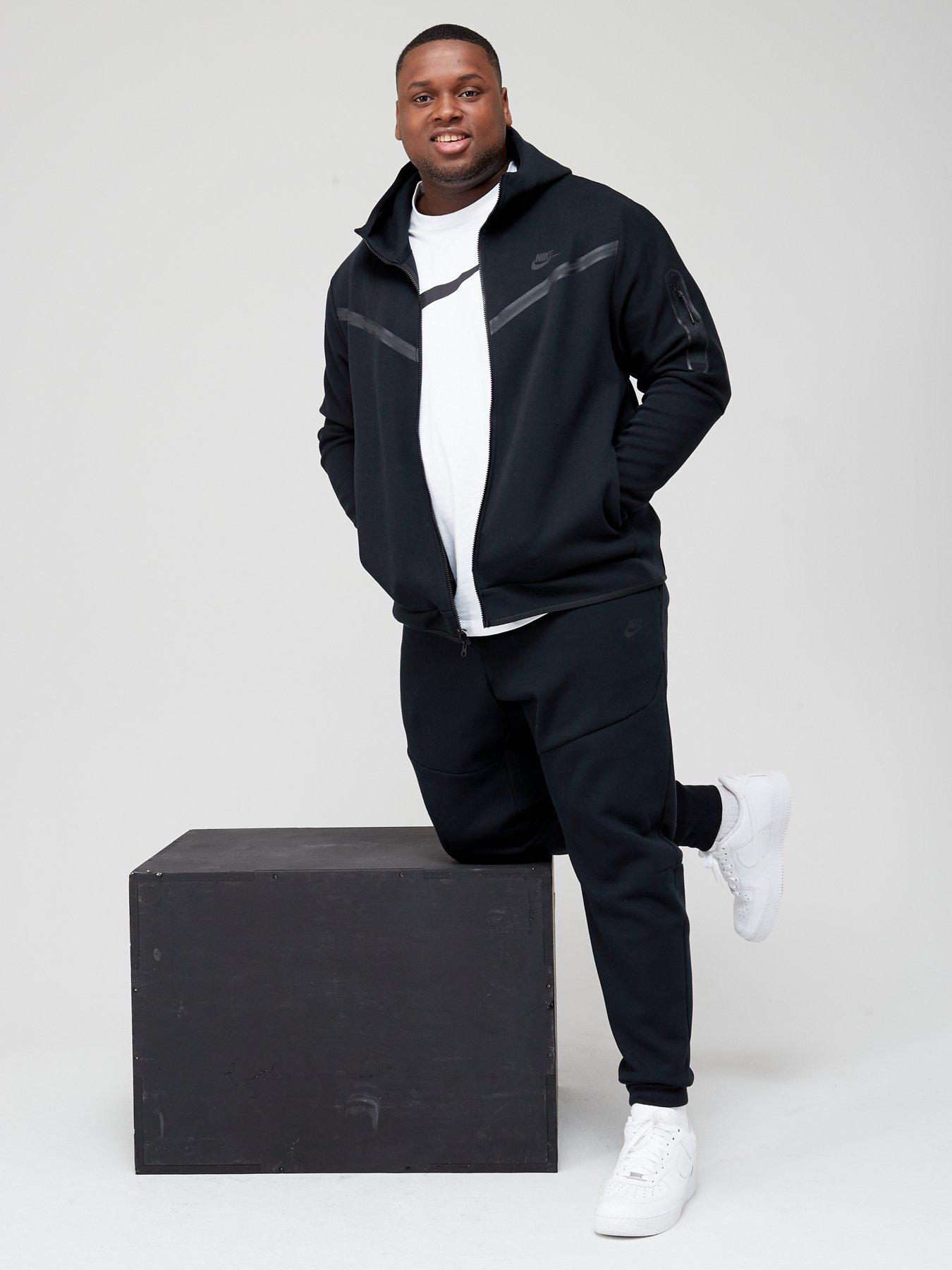 nike tracksuit tapered