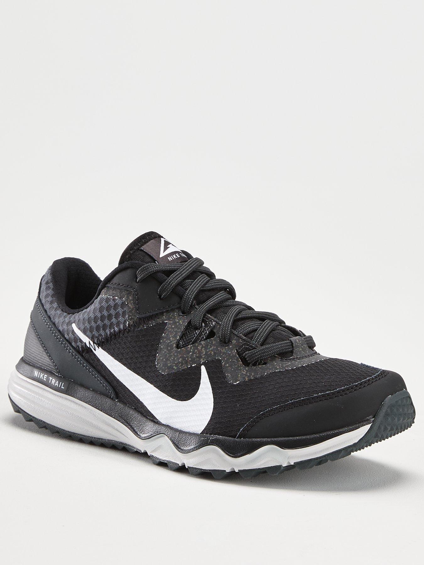 nike todos ladies trainers